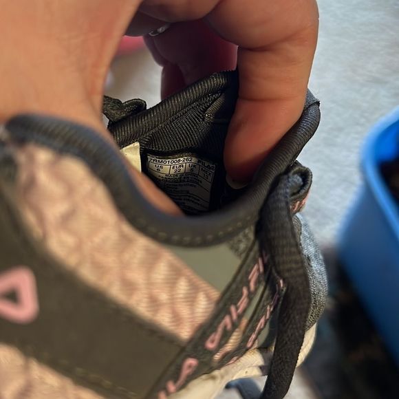 Girls size 5 and 6 shoe bundle - Picture 9 of 11